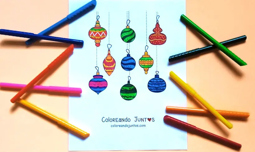 Dessin de boules de Noël colorié par Colorions Ensemble