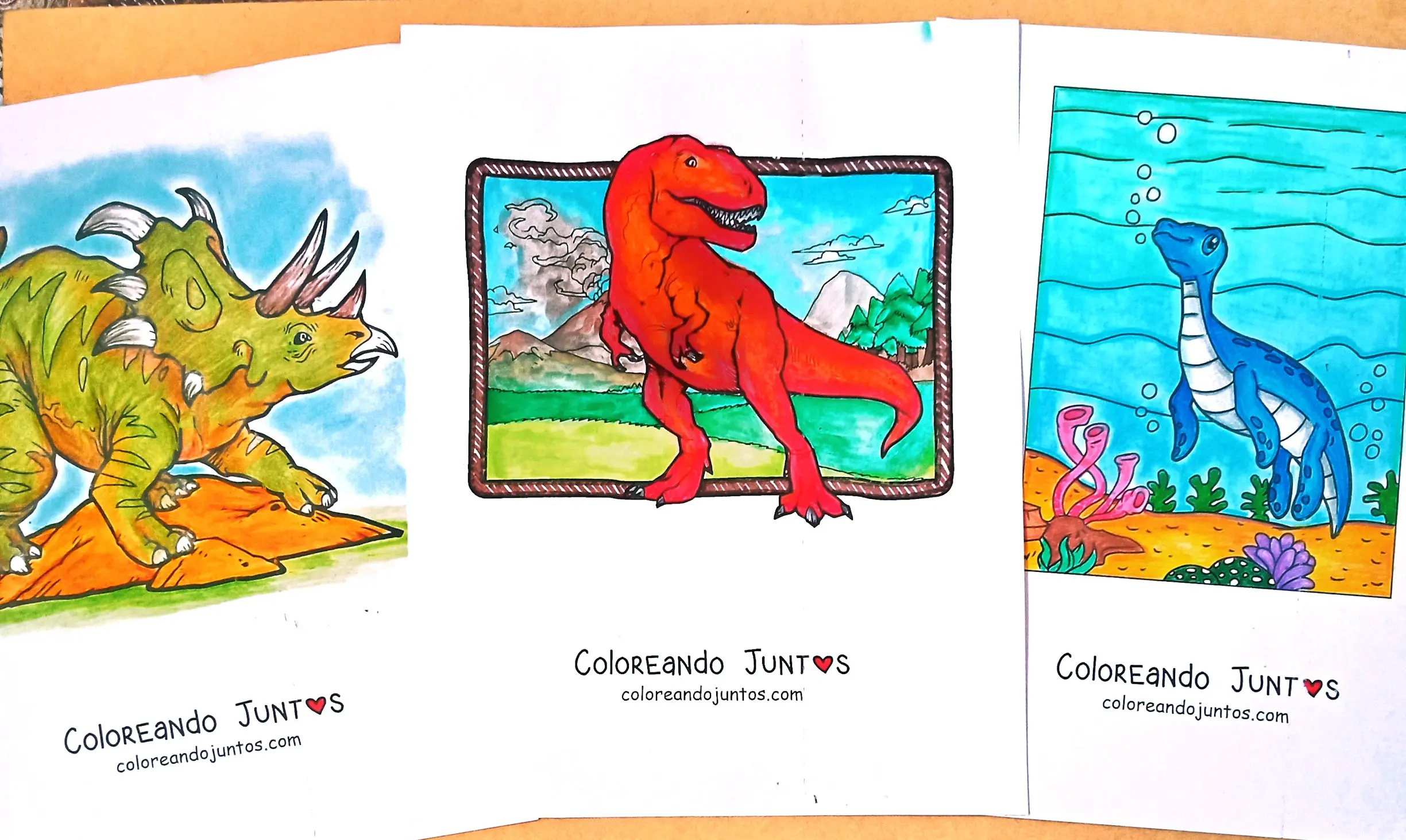 Dessins de dinosaures coloriés par Colorions Ensemble