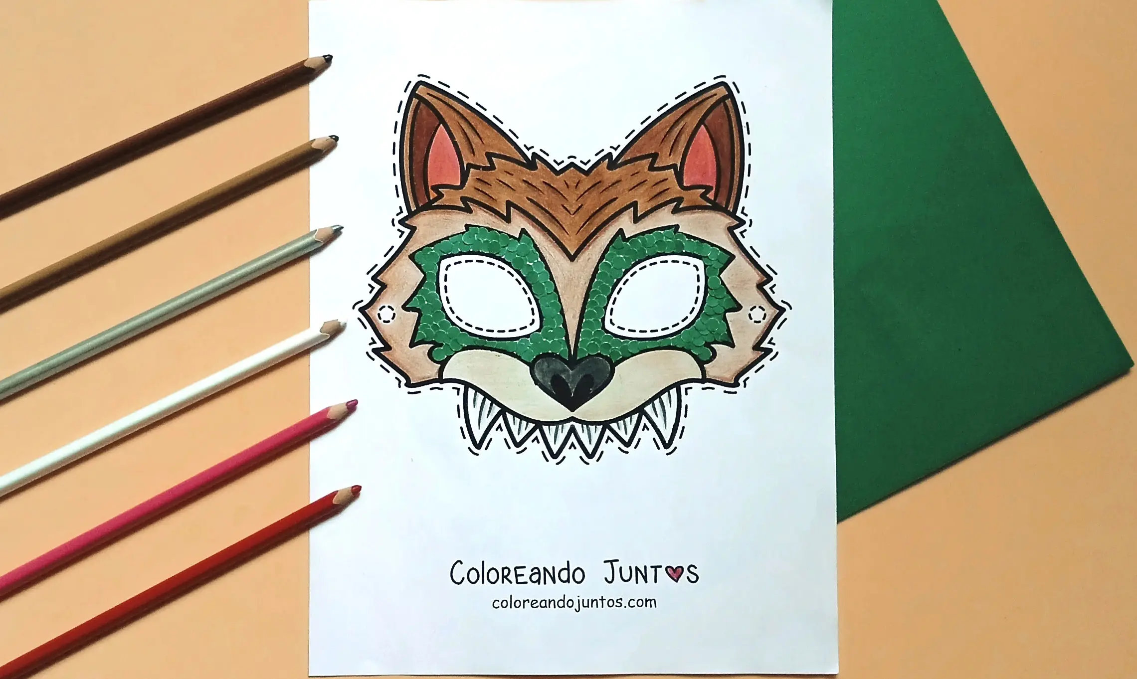 Dessin de masque d'Halloween colorié par Colorions Ensemble