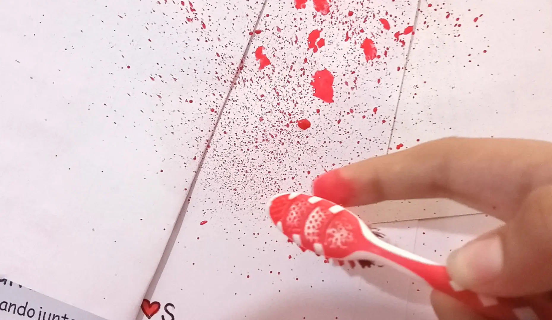 Étape 4 pour peindre avec une brosse à dents